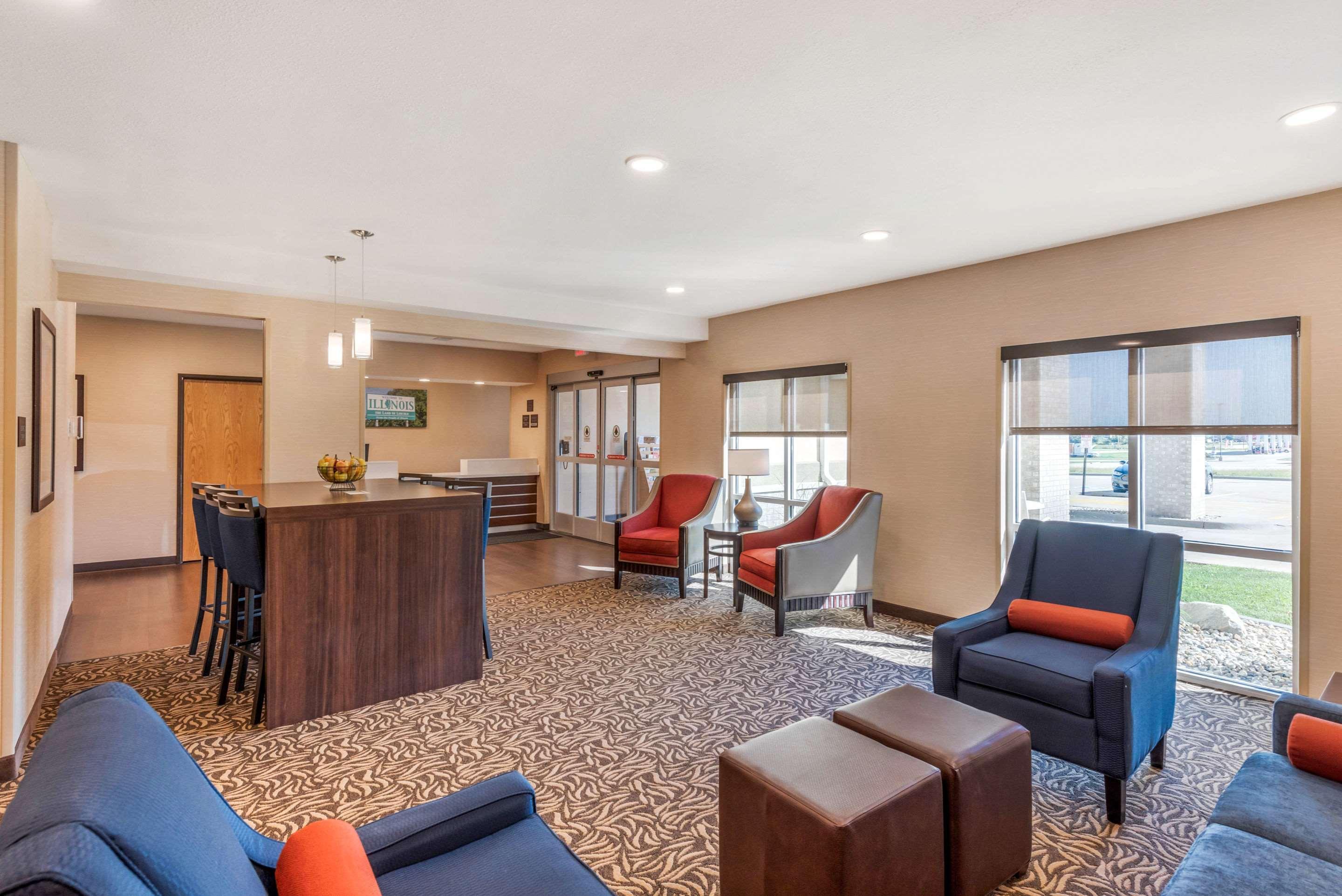 Comfort Inn & Suites Near Route 66 Lincoln Exteriér fotografie